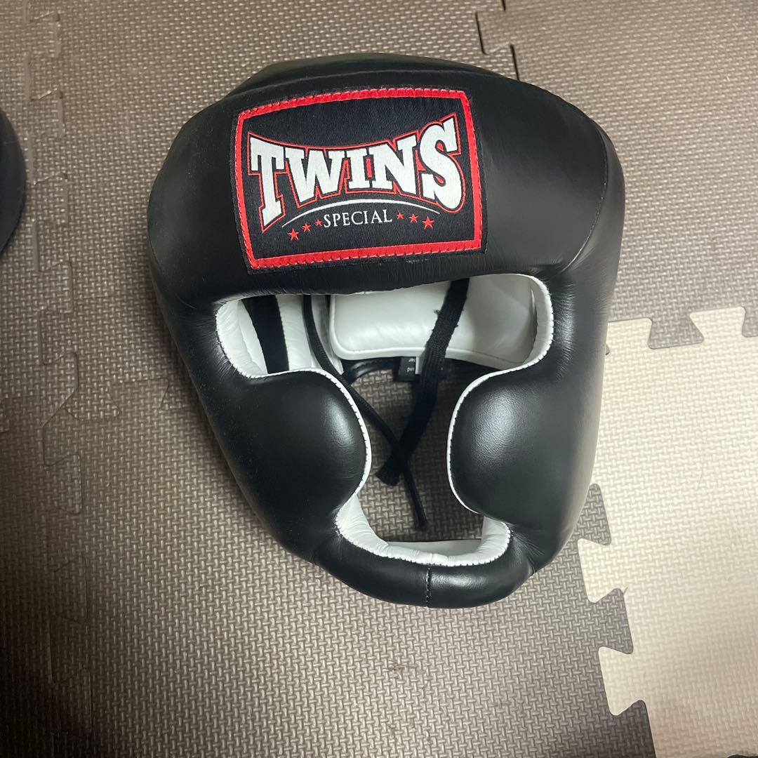 TWINS SPECIAL ヘッドギア 黒/白