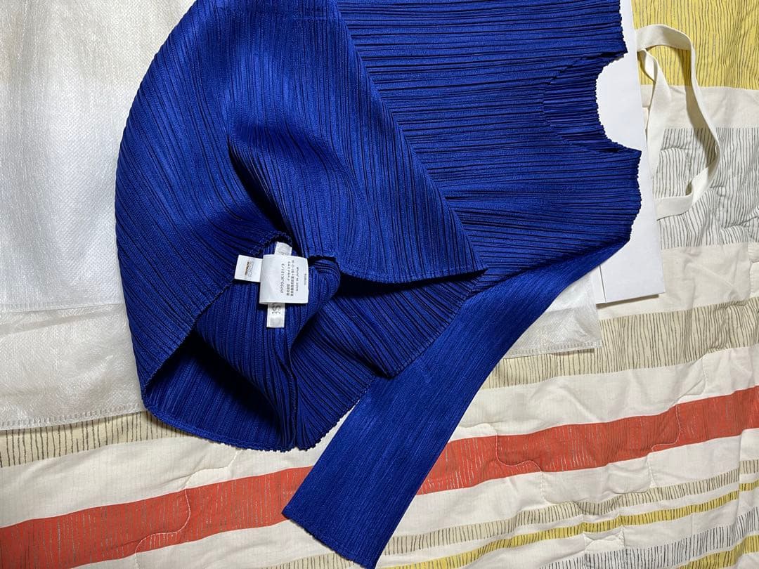 PLEATS PLEASE ISSEY MIYAKE カットソー/ブルーサイズ3