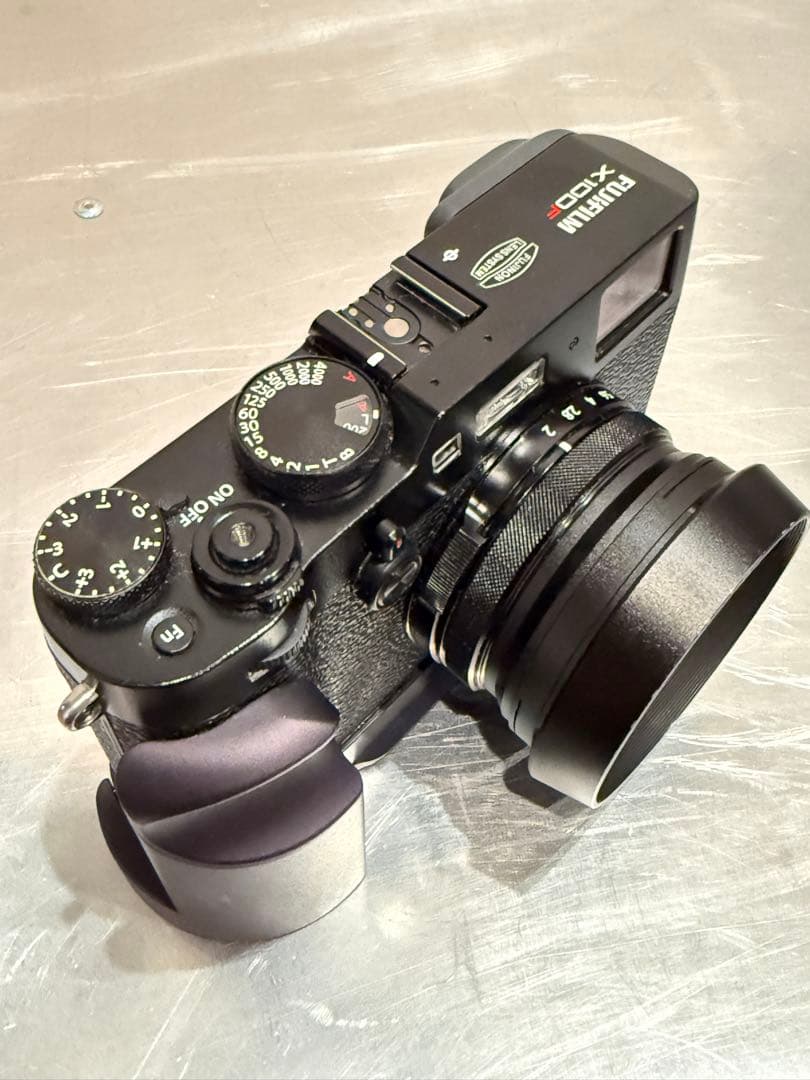 【撮影可　一部難あり】FUJIFILM X100F 黒　シャッター8800回