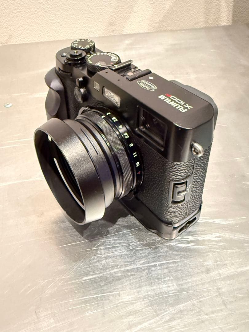【撮影可　一部難あり】FUJIFILM X100F 黒　シャッター8800回
