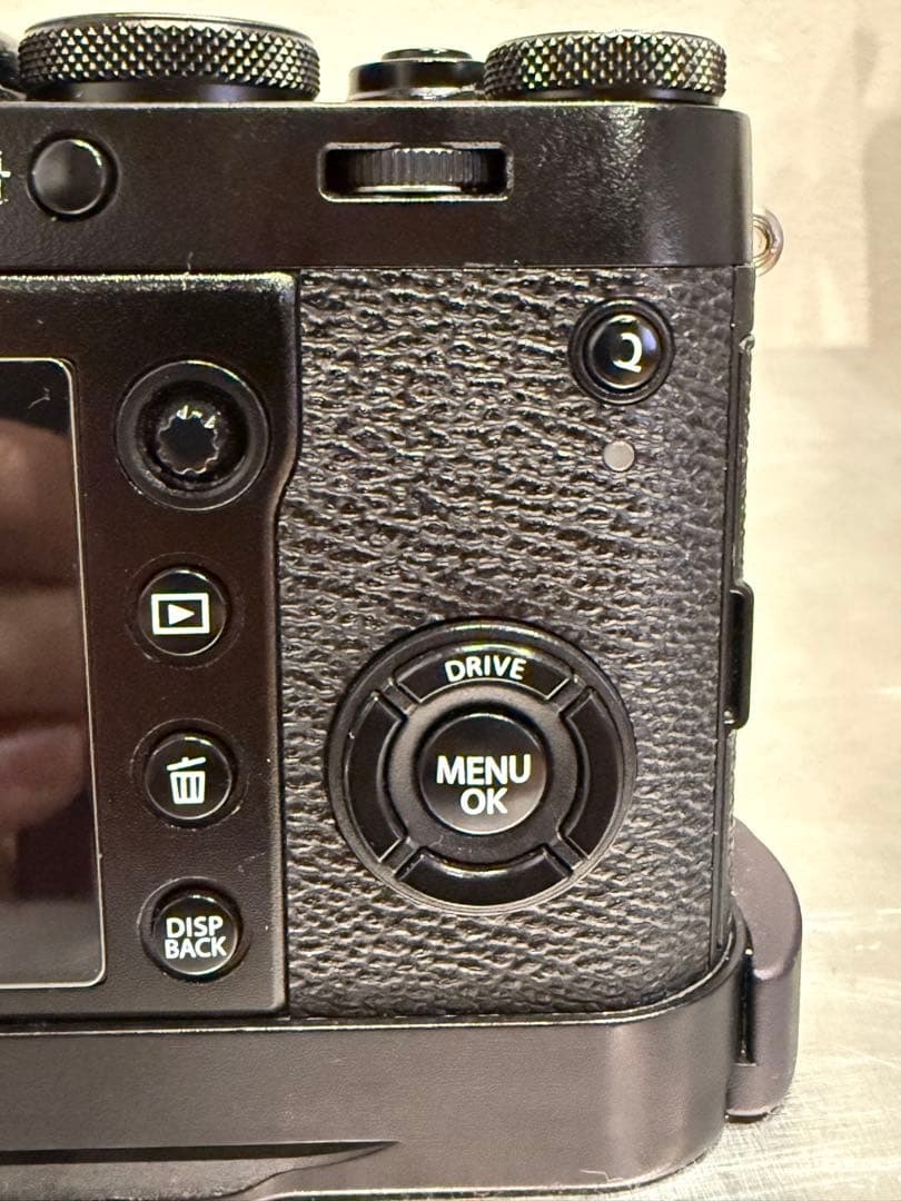 【撮影可　一部難あり】FUJIFILM X100F 黒　シャッター8800回