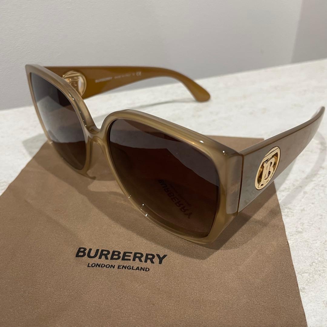 BURBERRY サングラス　ベージュ