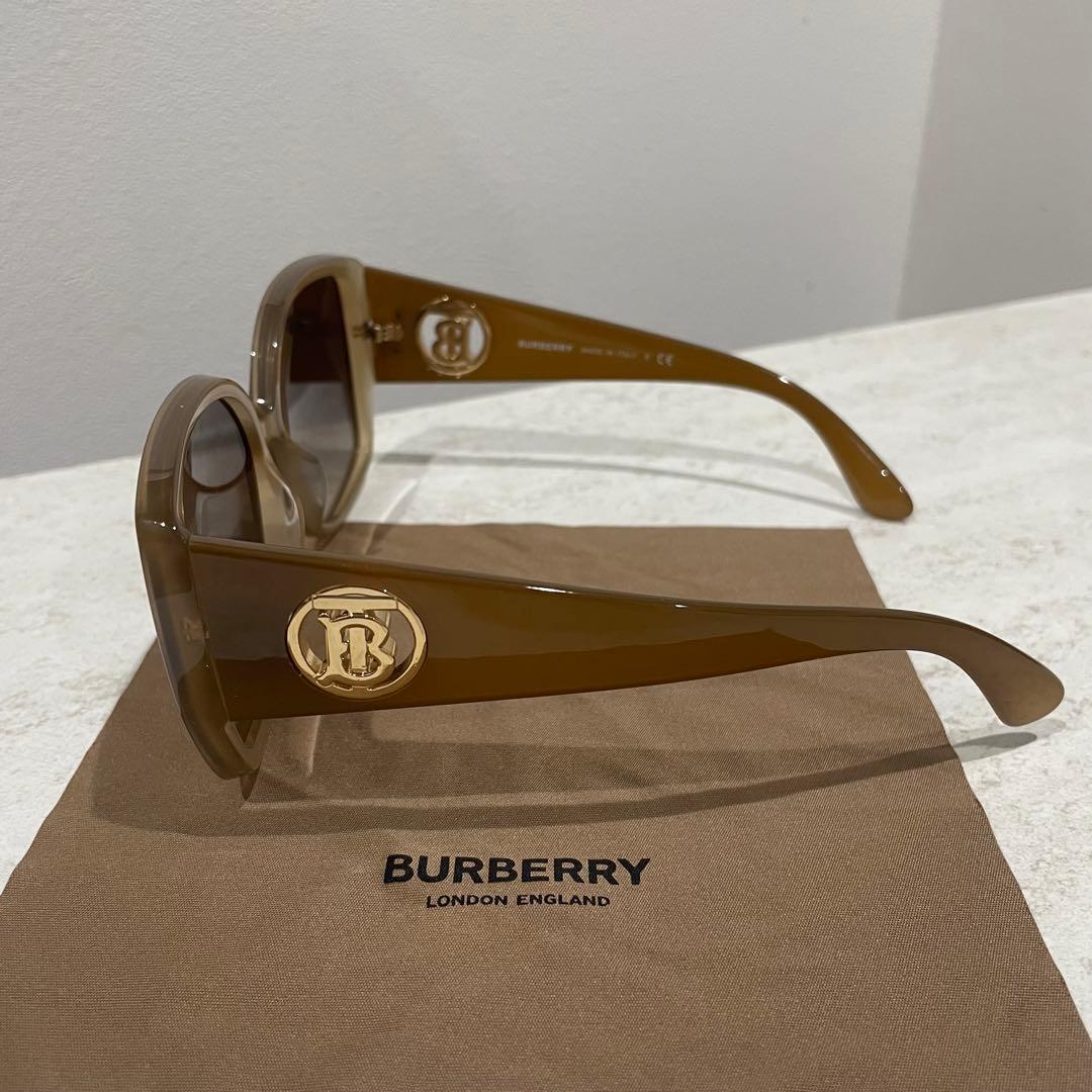 BURBERRY サングラス　ベージュ