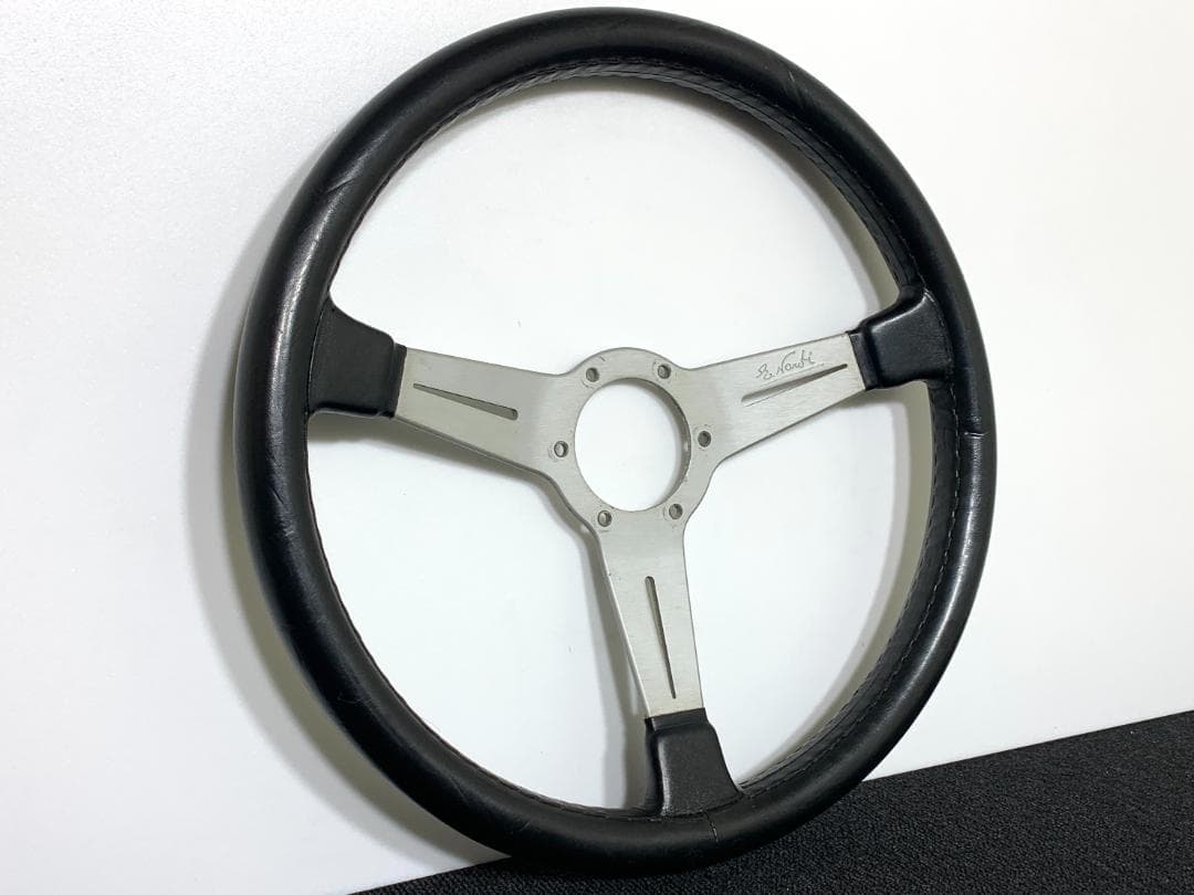 ナルディ クラシック 36パイ シルバー ブラックレザー 正規 ステアリング