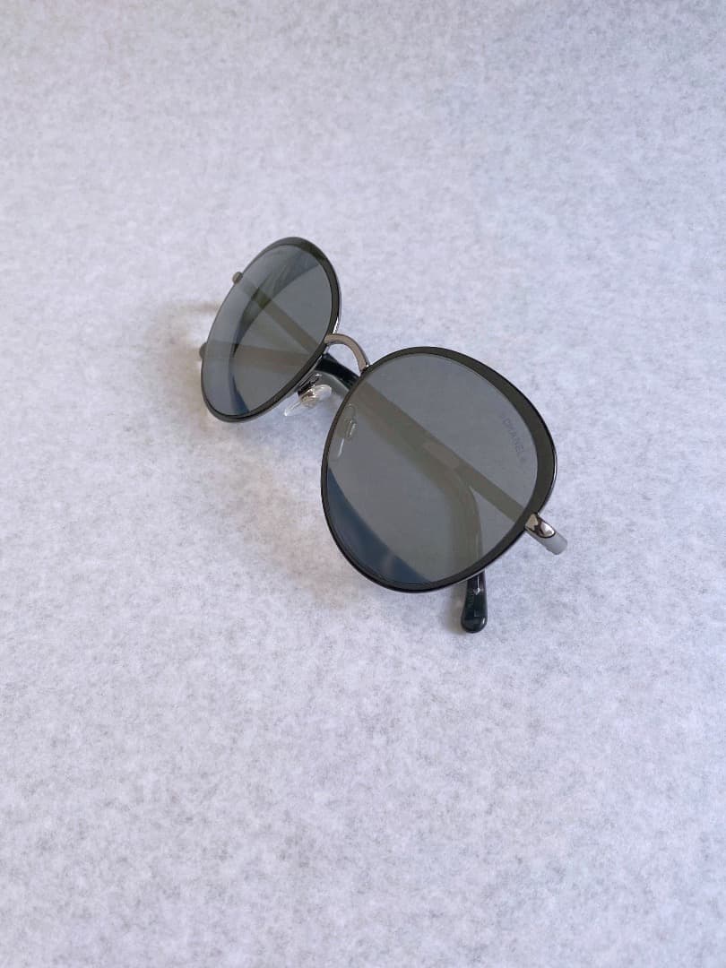 JeYeL【正規美品】CHANEL サングラス　ケース付き