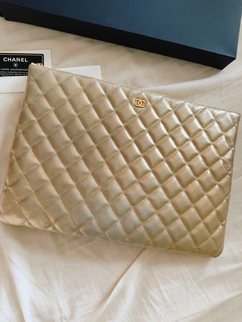 CHANEL マトラッセクラッチ