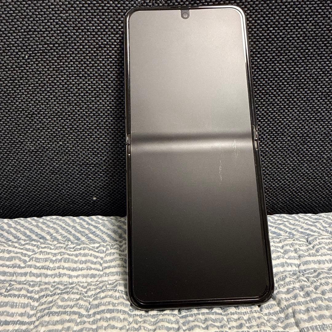 は*し様 [オークション]Galaxy Z flip5 256GB ブラックSI