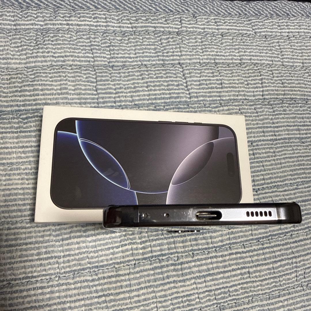 は*し様 [オークション]Galaxy Z flip5 256GB ブラックSI