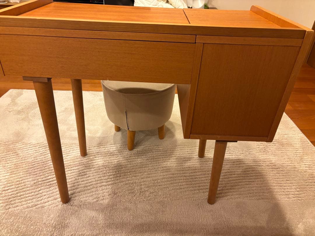 unico ドレッサー、椅子