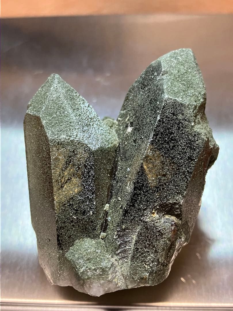 激レア　ガウリシャンカールクローライトオンスモーキークオーツクラスター　約63g