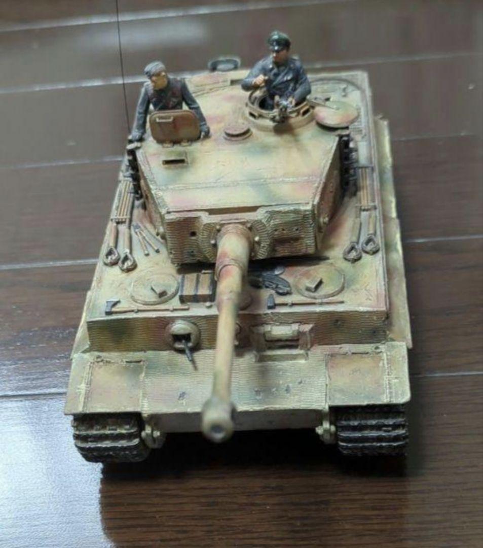 タミヤプラモデル ①Ⅳ号戦車H型1完成品 ②タイガーⅠ後期生産型完成品