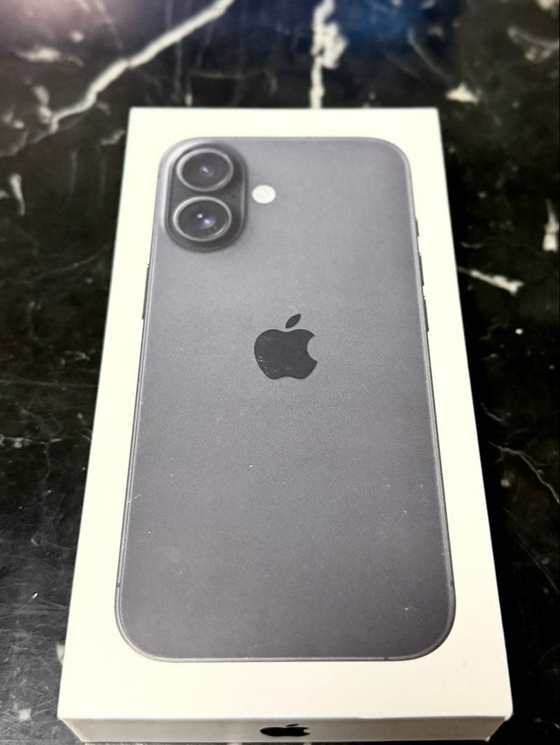 iPhone16 128GB ブラック　SIMフリー　ちよ