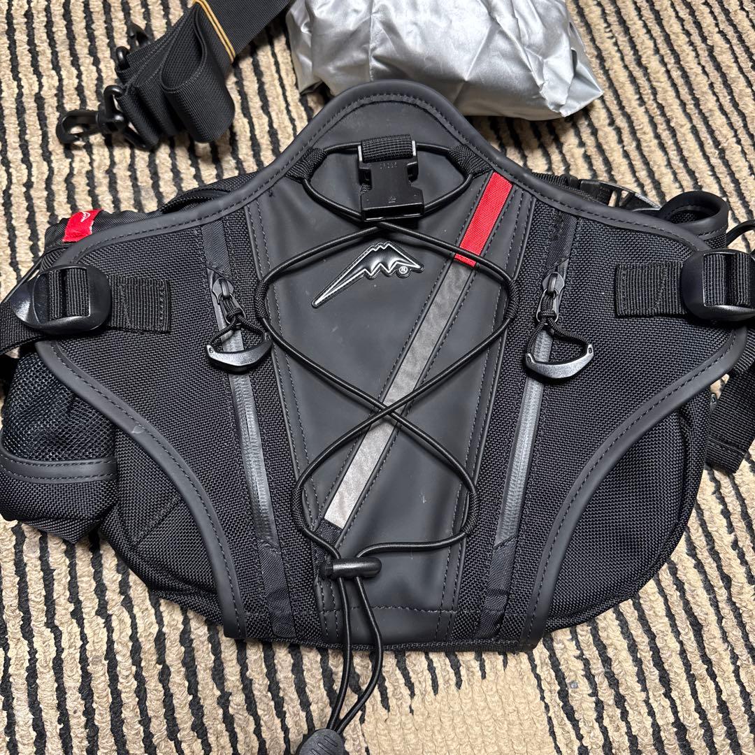 クシタニ ヒップバッグ