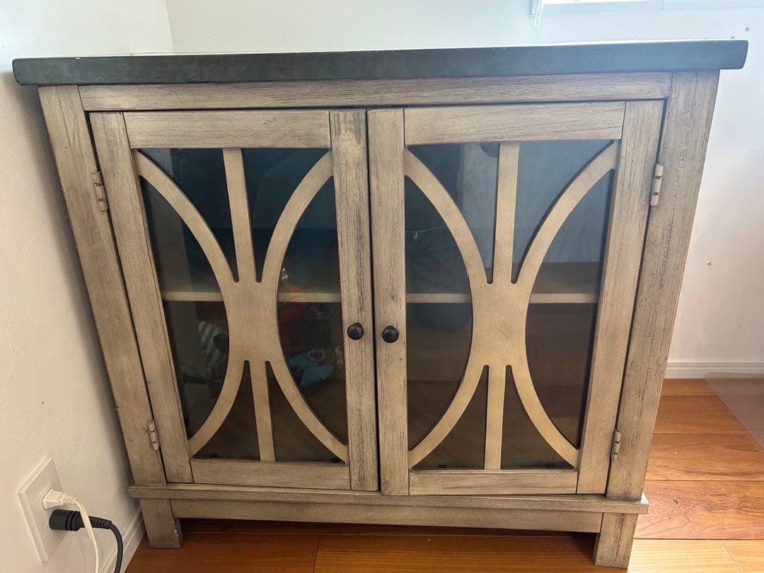 ASHLEYヴィンテージ風キャビネットVennilux 海外定価 約5万円相当