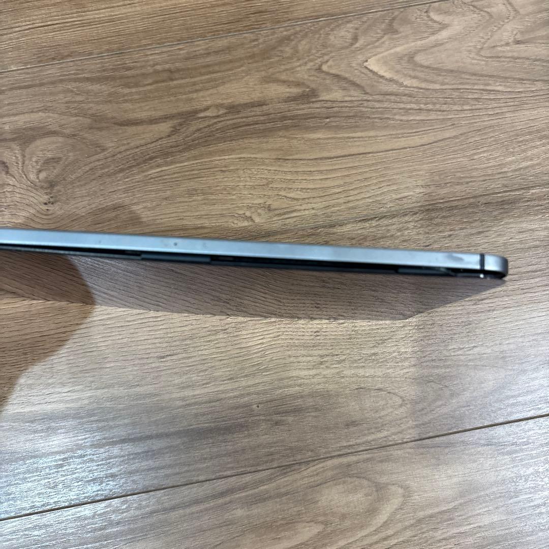 Apple iPad スペースグレー 本体Wi-Fi + Cellularモデル