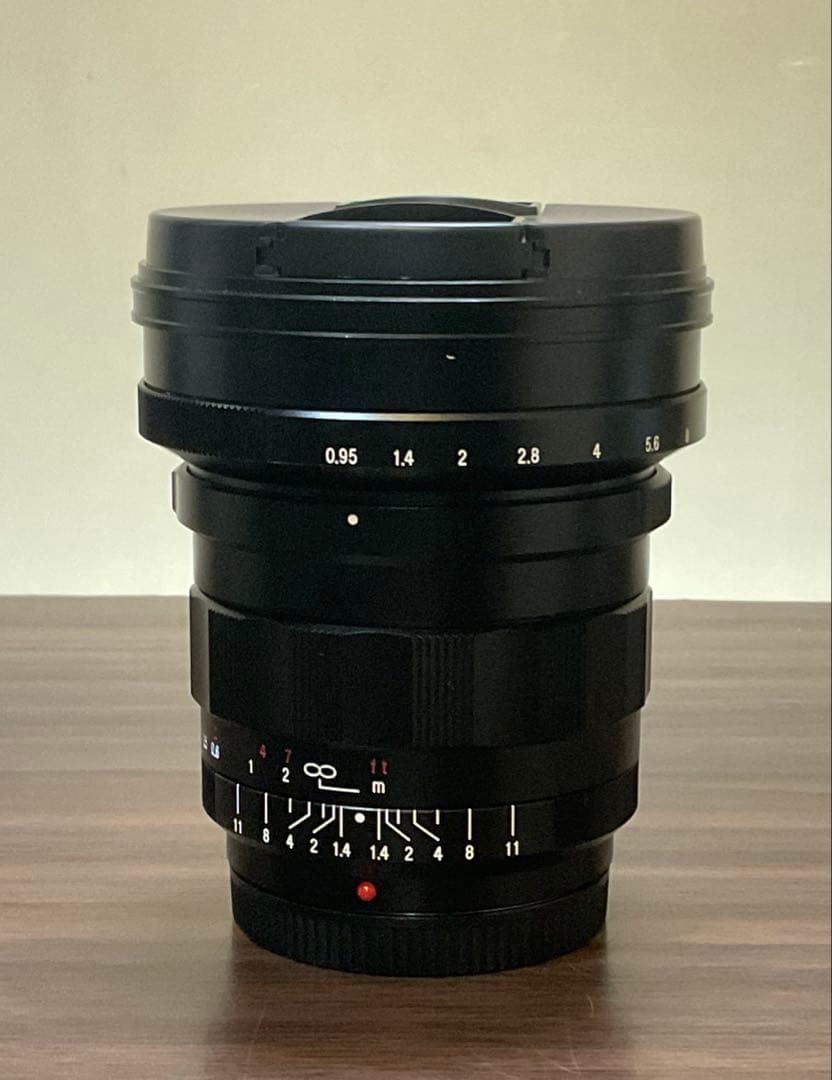 フォクトレンダー NOKTON 10.5mm F0.95 MFT