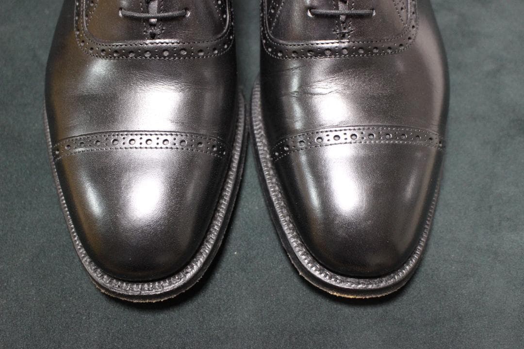 【新品同様】Church’s73ラスト パンチドキャップ 黒カーフ 革底7.5F