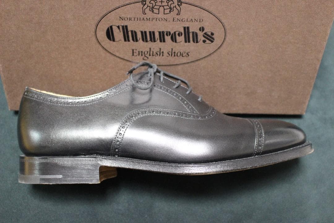 【新品同様】Church’s73ラスト パンチドキャップ 黒カーフ 革底7.5F