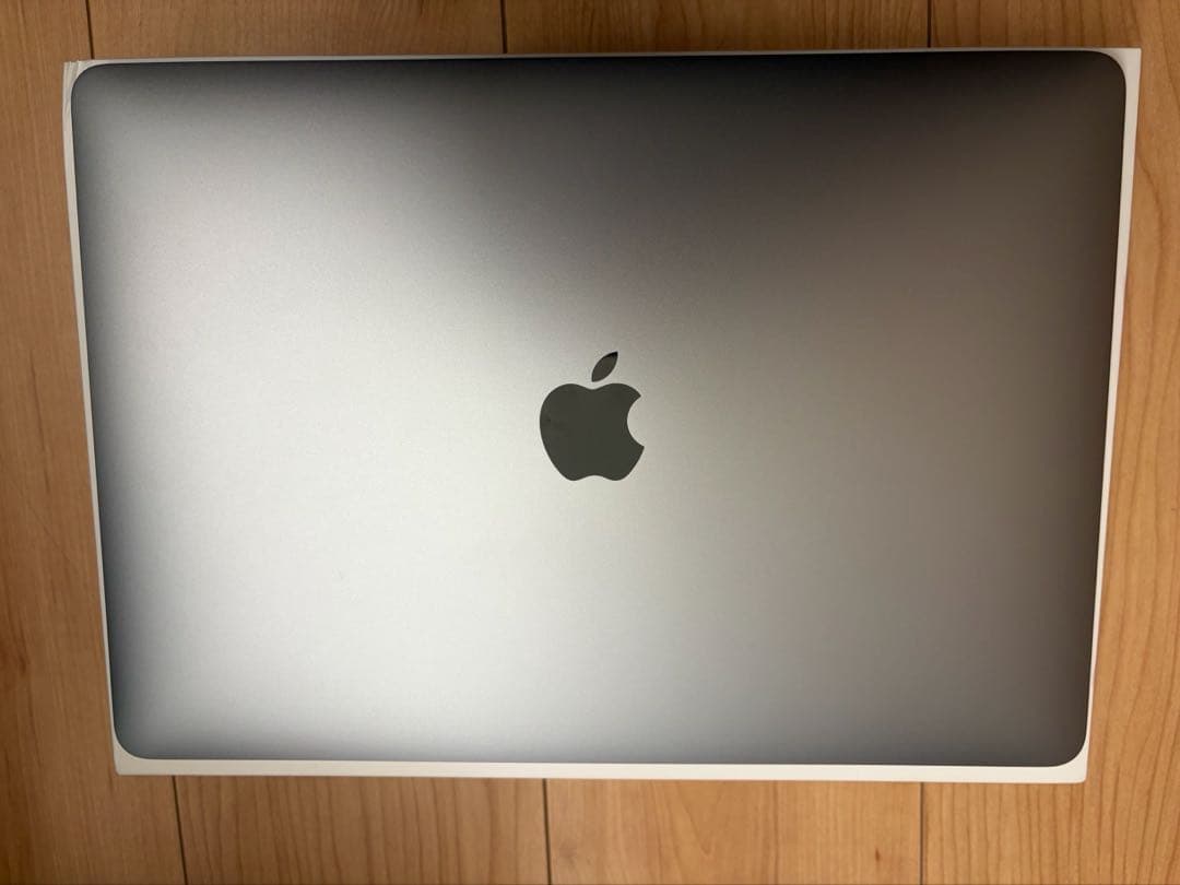 美品　Macbook Air 2020 M1/16GB/256GB