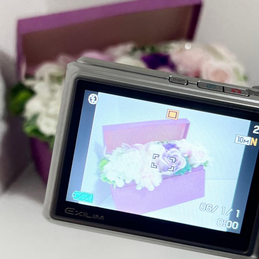 デジタルカメラ CASIO EXILIM EX-Z1000