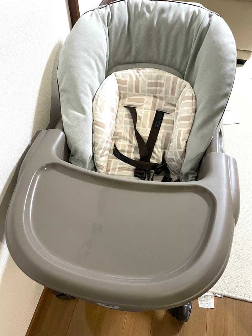 コンビ ネムリラ オートスウィング バウンサー（グレー）