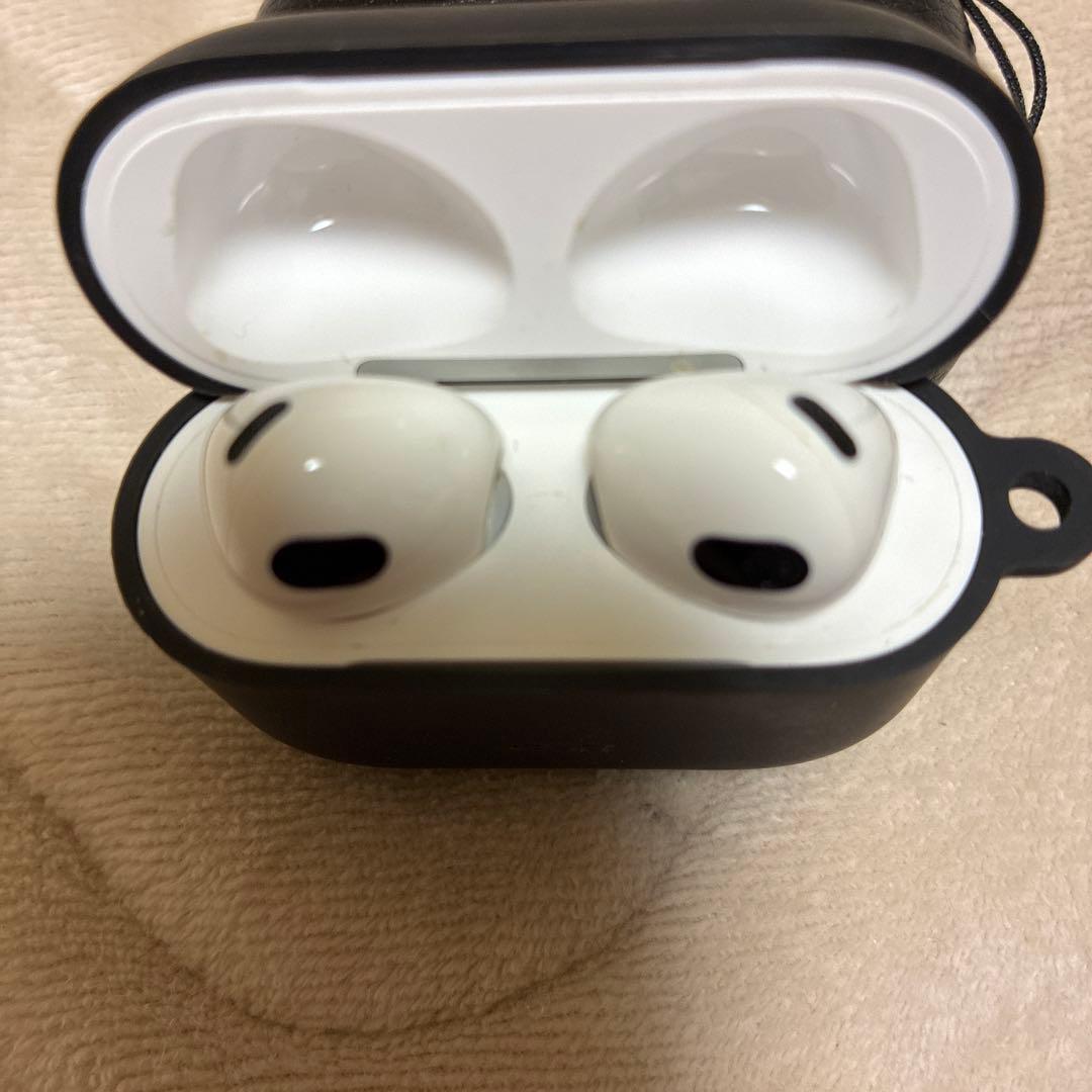 【バッテリー良好】AirPods3本体 ホワイト ブラックケース
