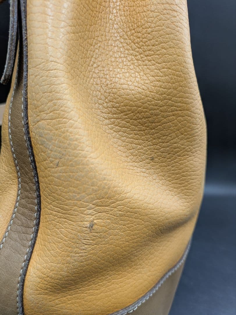 LOEWE ショルダーバッグ 巾着 アナグラム ベージュ ブラウン レザー