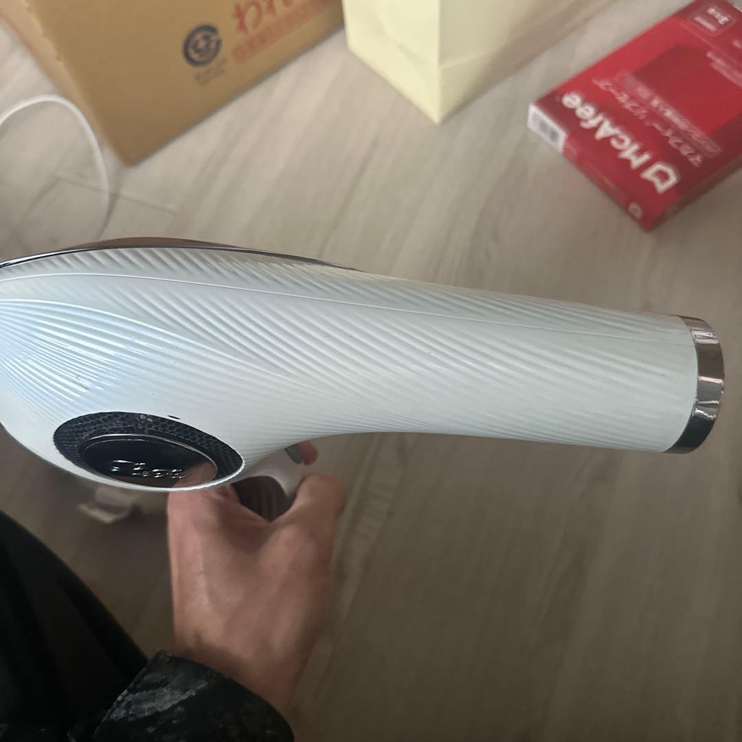 ReFa BEAUTECH DRYER リファ ビューテックドライヤー　ホワイト