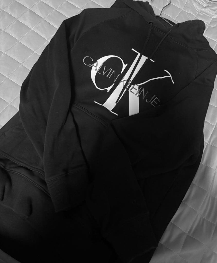   ブラック パーカー