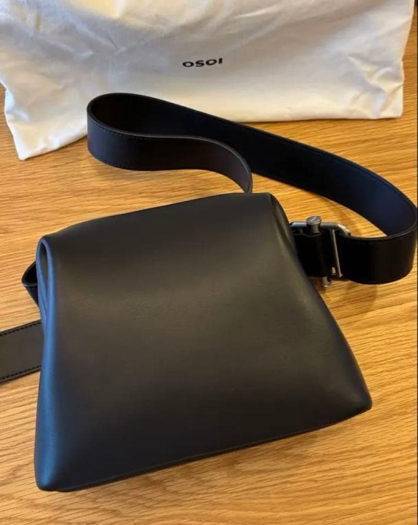 OSOI MINI BROT 黒 ブラック