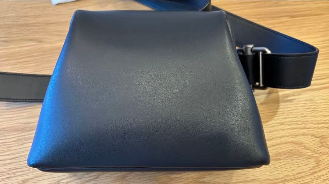 OSOI MINI BROT 黒 ブラック