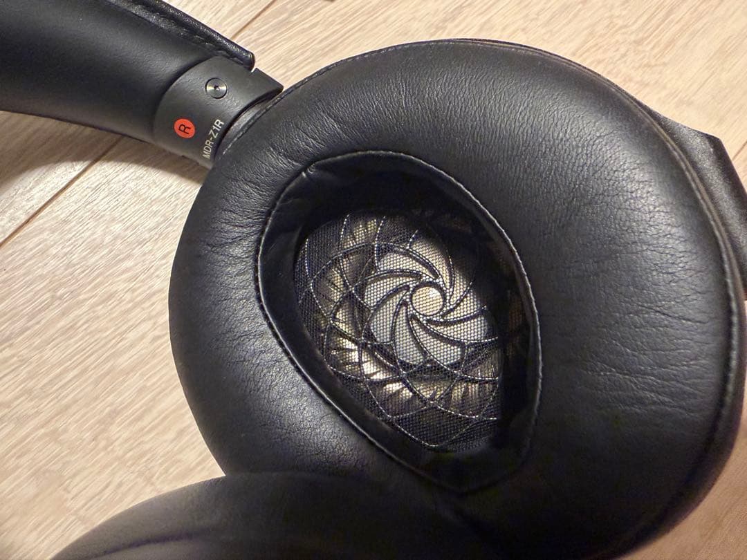 【まつたけさま専用】SONY MDR-Z1R & focal