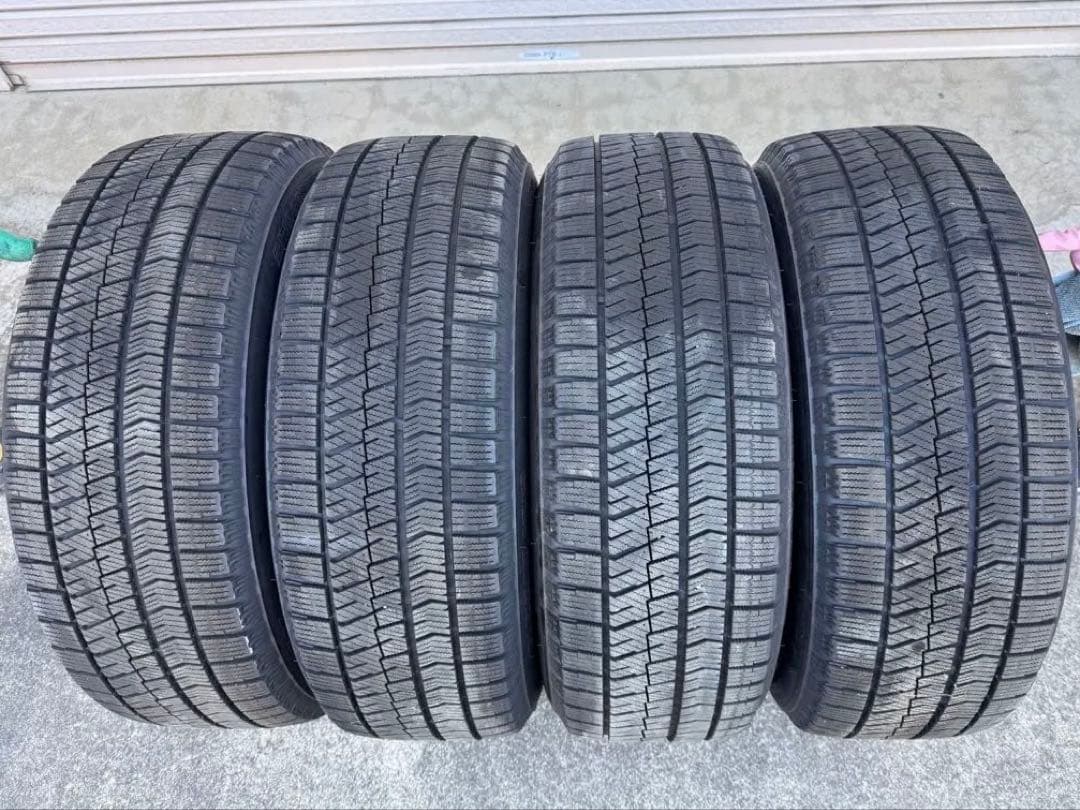 BS VRX2 17インチ スタッドレスタイヤ 225/60R/17 SMACK