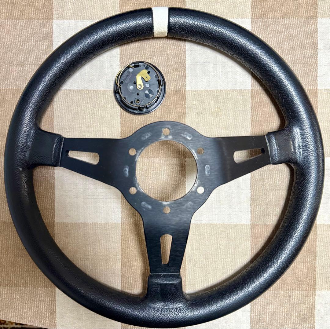 MOMO フルスピード ステアリング ディープコーン