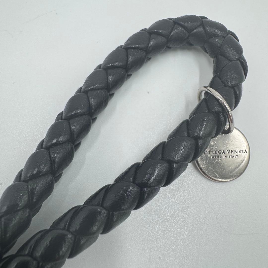 美品 BOTTEGA VENETA レザー イントレチャート キーリング 黒