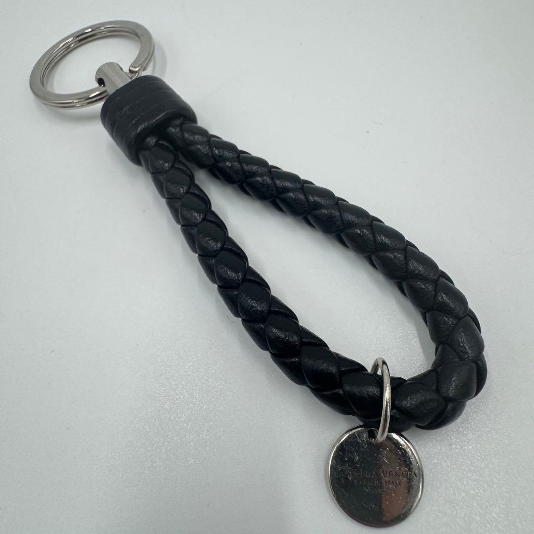 美品 BOTTEGA VENETA レザー イントレチャート キーリング 黒