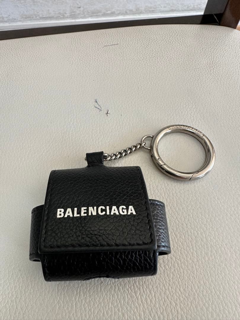 バレンシアガ ブラック レザー AirPods Pro用ケース 黒