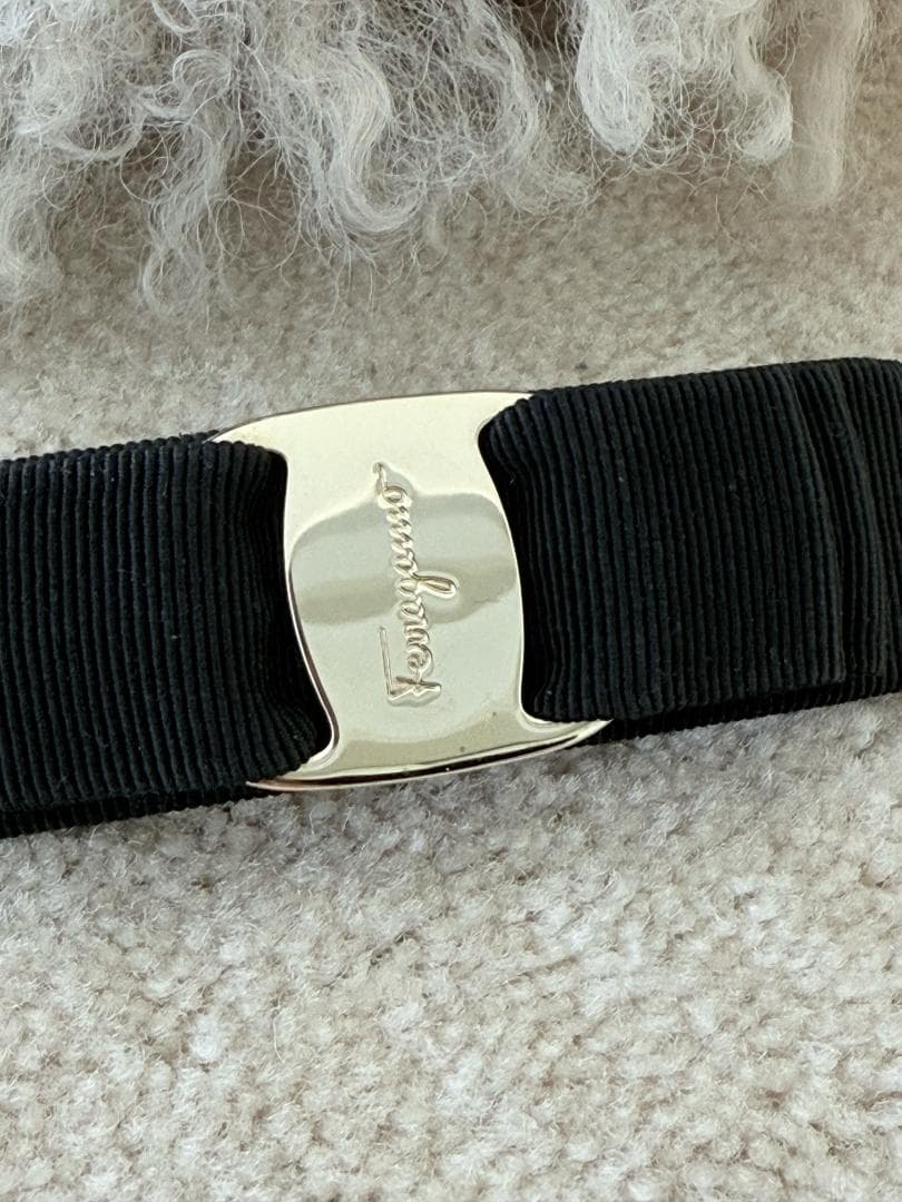 Ferragamoフェラガモ バレッタ ヴァラ ブラック ゴールド金具 リボン