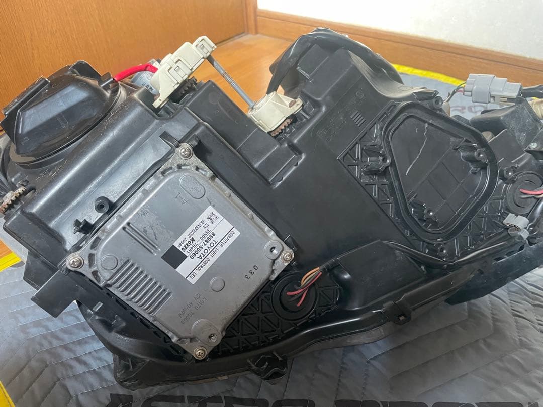 LEXUS LS600 中期　純正3眼LED ヘッドライト