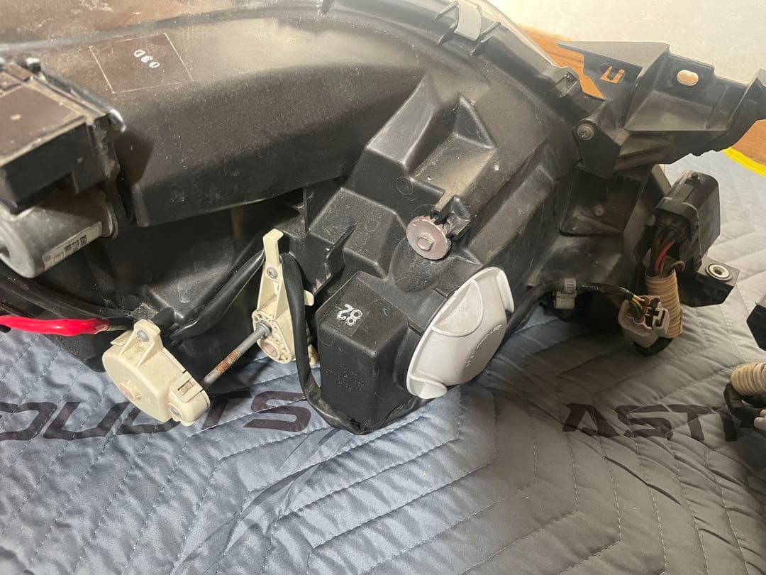 LEXUS LS600 中期　純正3眼LED ヘッドライト