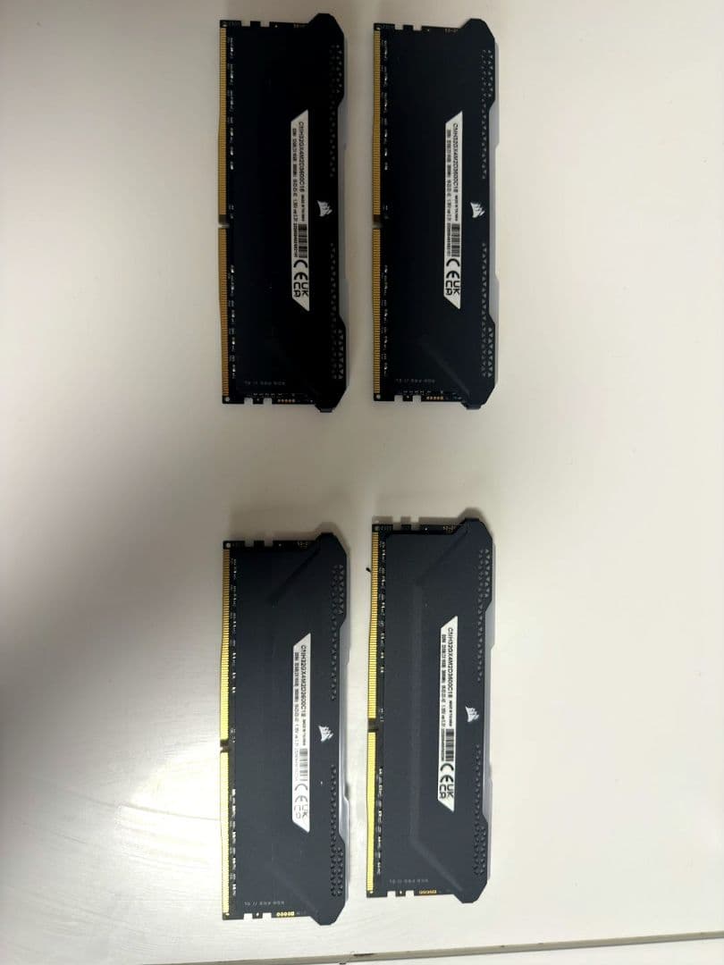 Vengeance RGB DDR4 64GB（16GB×4枚セット）