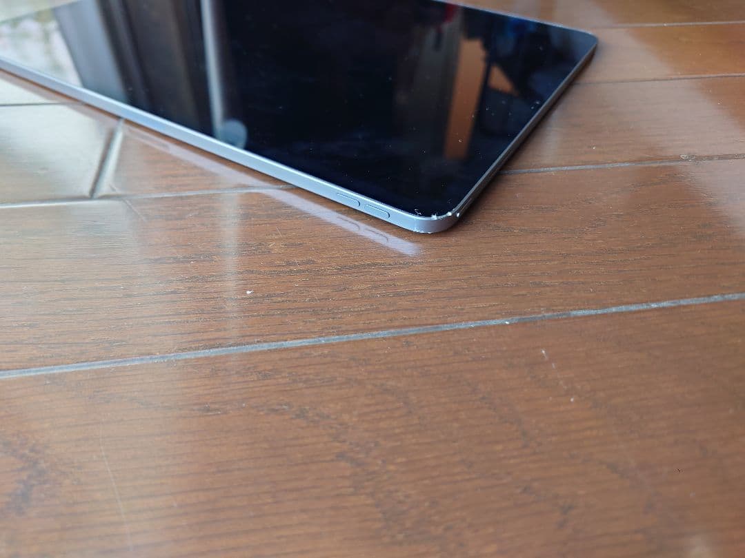 iPad本体 iPad Pro (12.9 inch) (6th generation)