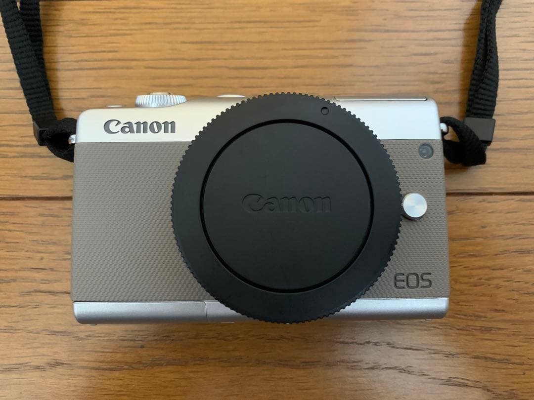 【中古品】Canon ミラーレス一眼カメラEOS M100+付属品セット