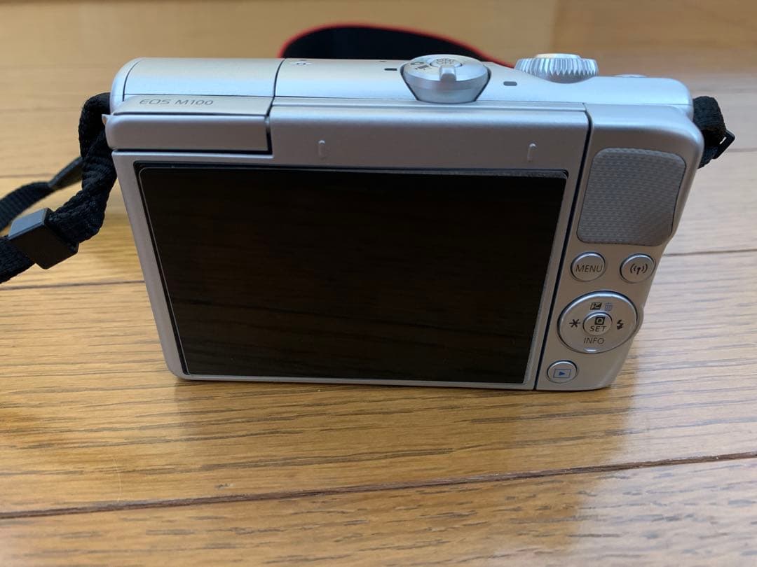 【中古品】Canon ミラーレス一眼カメラEOS M100+付属品セット