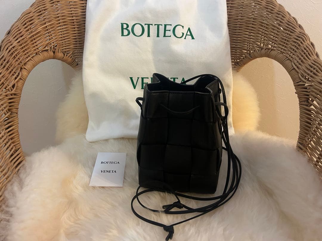 ボッテガヴェネタ　スモールカセットバッグ