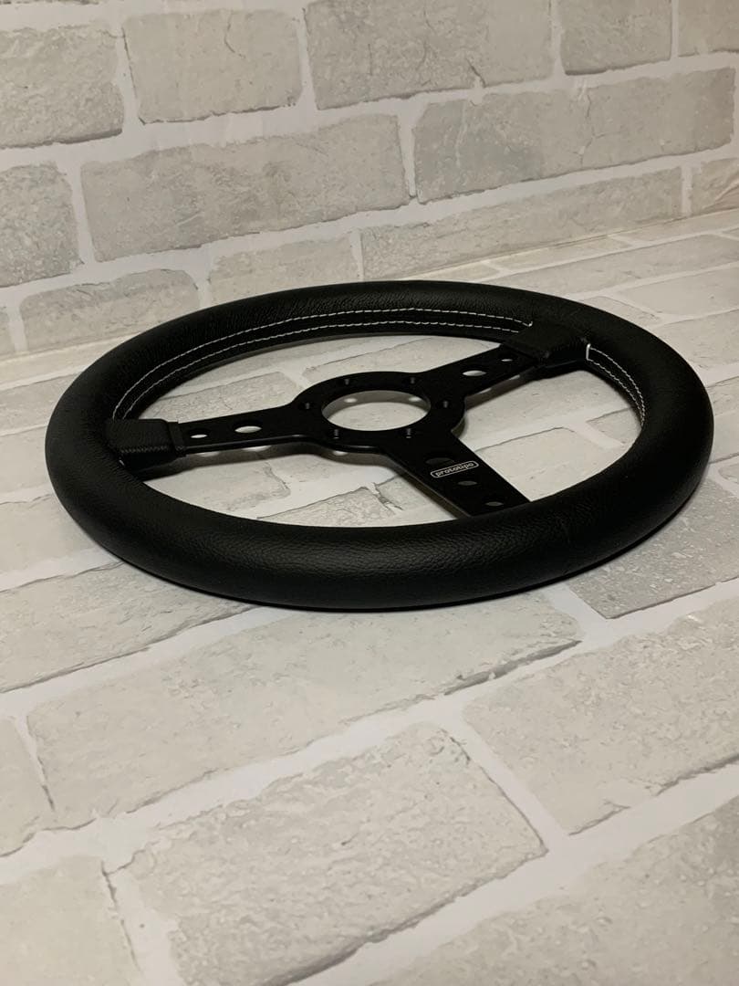 【美品】momo prototipo P-8 32パイ ステアリング