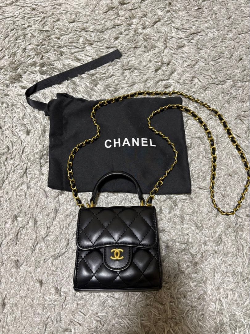 CHANEL ブラック ミニバッグ