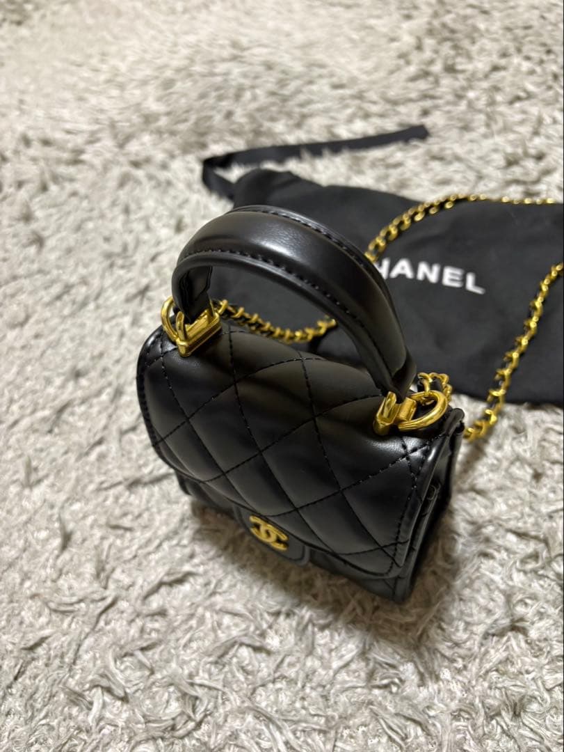 CHANEL ブラック ミニバッグ