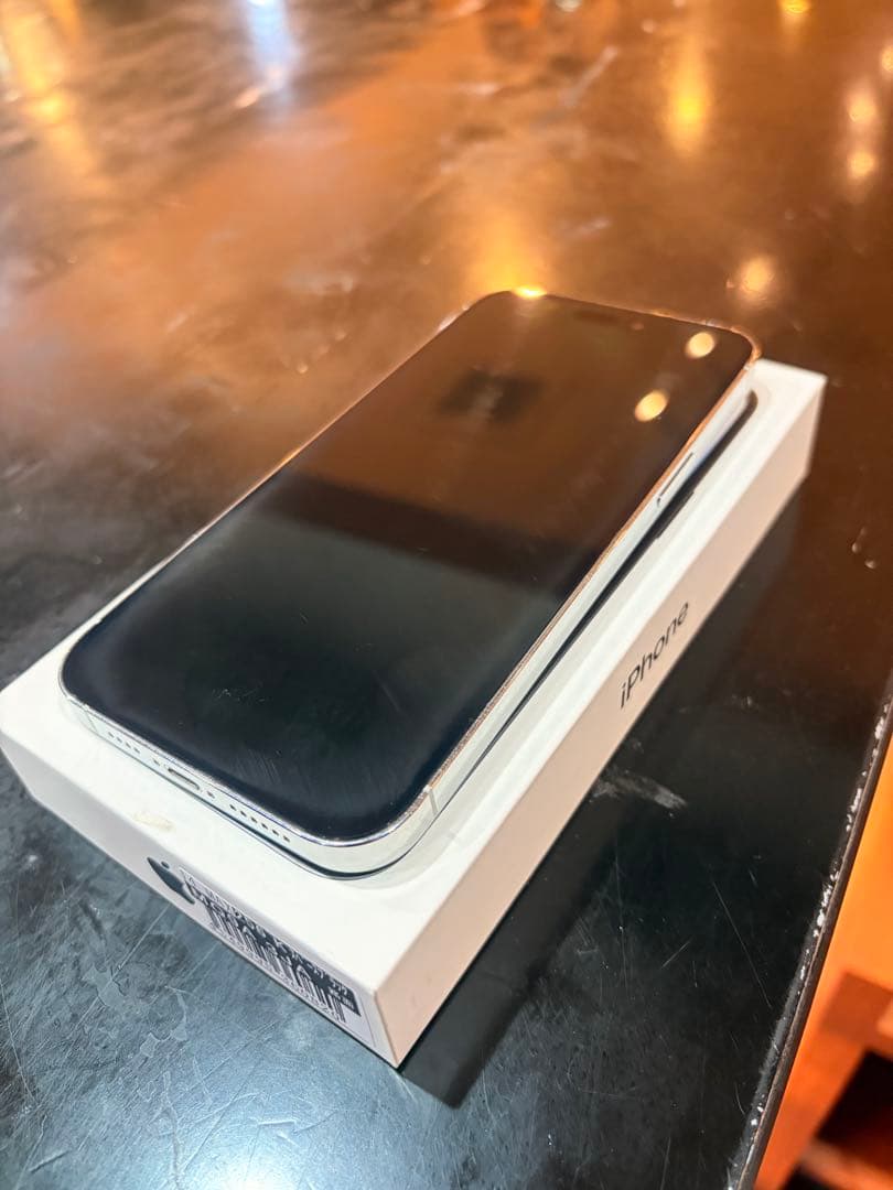 Apple iPhone 14 Pro Maxシルバー 本体