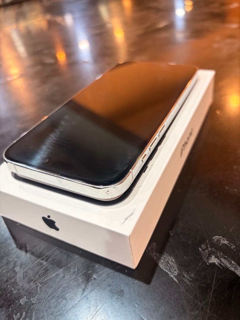 Apple iPhone 14 Pro Maxシルバー 本体